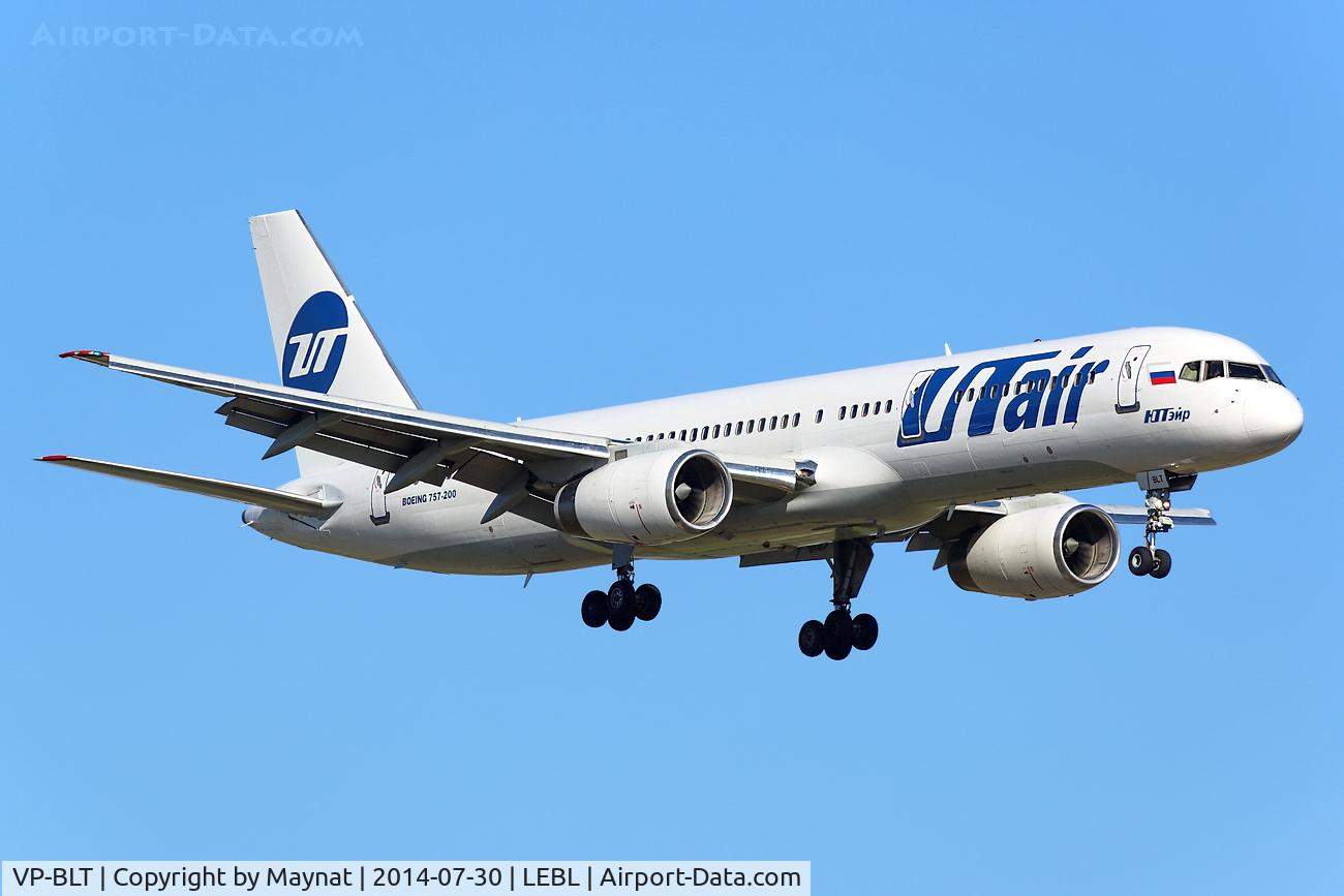VP-BLT, 1999 Boeing 757-28A C/N 28174, Landing