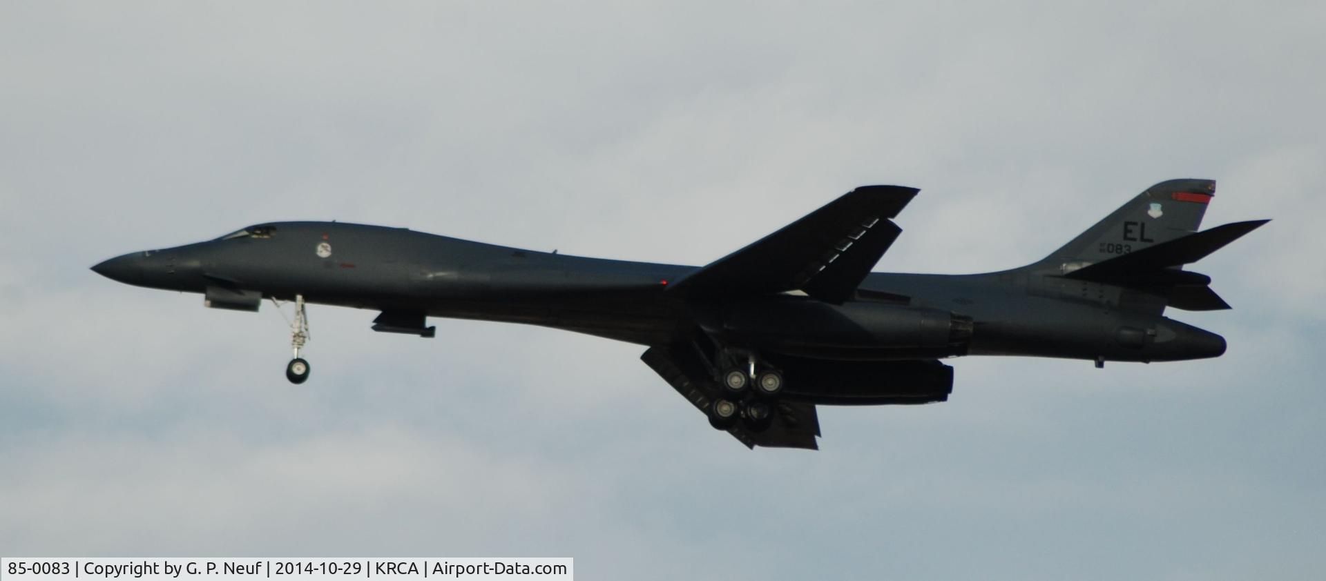 85-0083, Rockwell B-1B Lancer C/N 43, Runway 31 approach.
