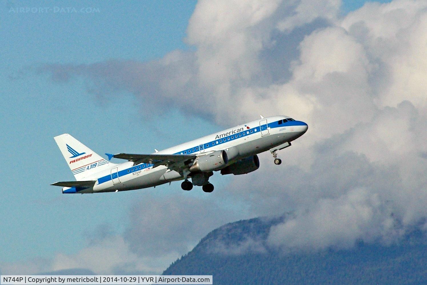 N744P, 2000 Airbus A319-112 C/N 1287, now with American titles,