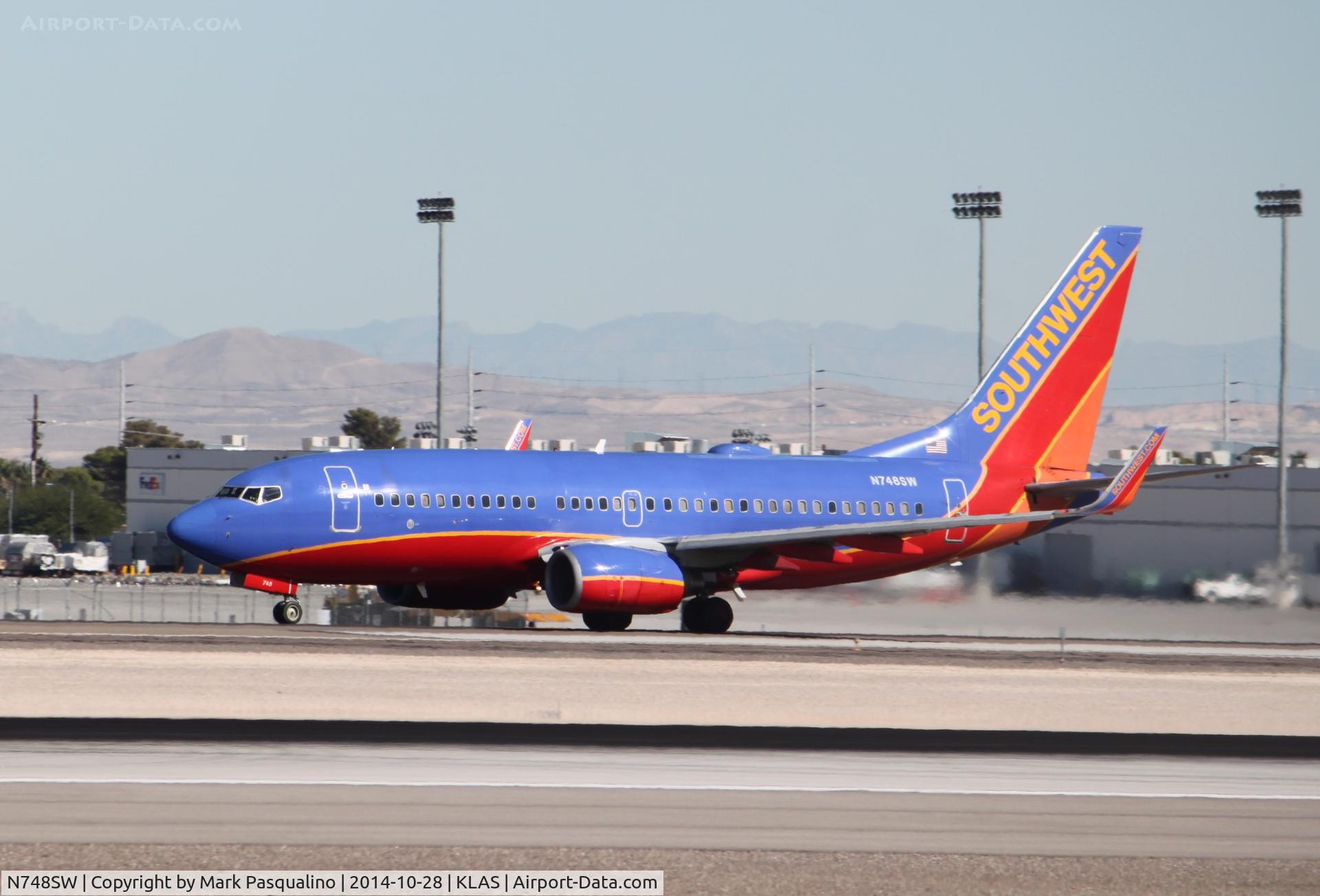 N748SW, 1999 Boeing 737-7H4 C/N 29800, Boeing 737-700