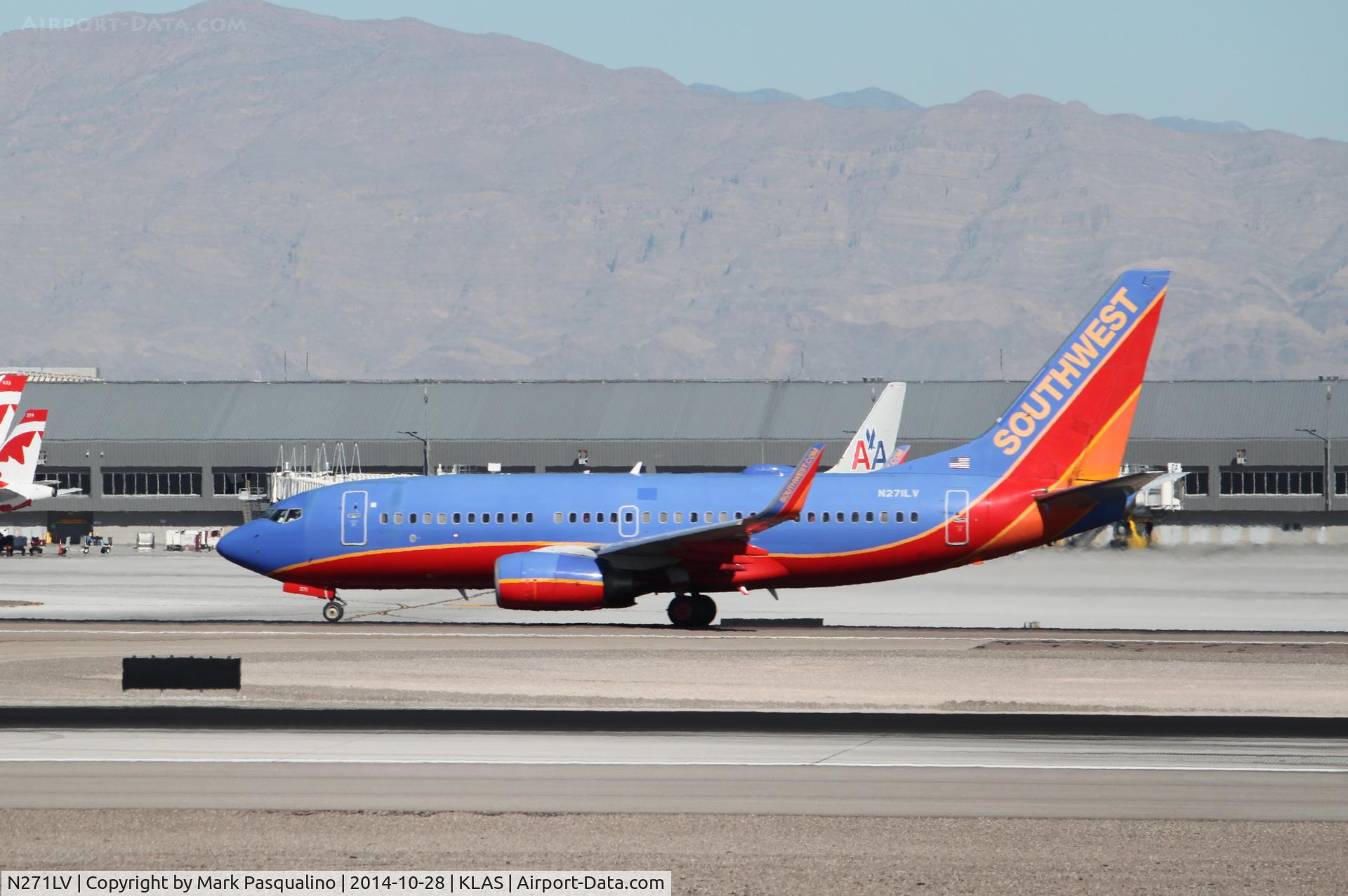 N271LV, 1998 Boeing 737-705 C/N 29090, Boeing 737-700