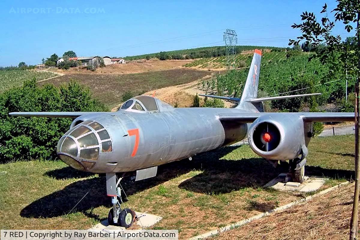 7 RED, Ilyushin Il-28 C/N 2207, Ilyushin Il-28 [2207] (Polish Air Force) Cerbaiola/Emilia-Romagna~I 16/07/2004