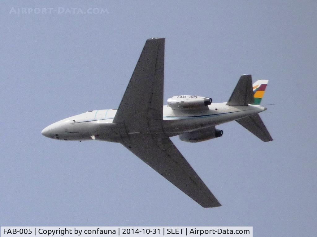 FAB-005, North American Sabre 60 C/N 306-115, Leaving El Trompillo