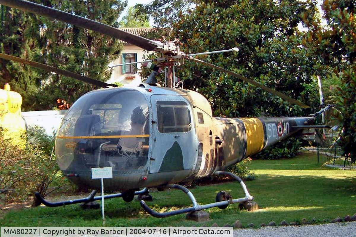 MM80227, Agusta AB-47J Ranger C/N 1122, Agusta-Bell 47J Ranger [1122] (Italian Air Force) San Pelagio~I 16/07/2004