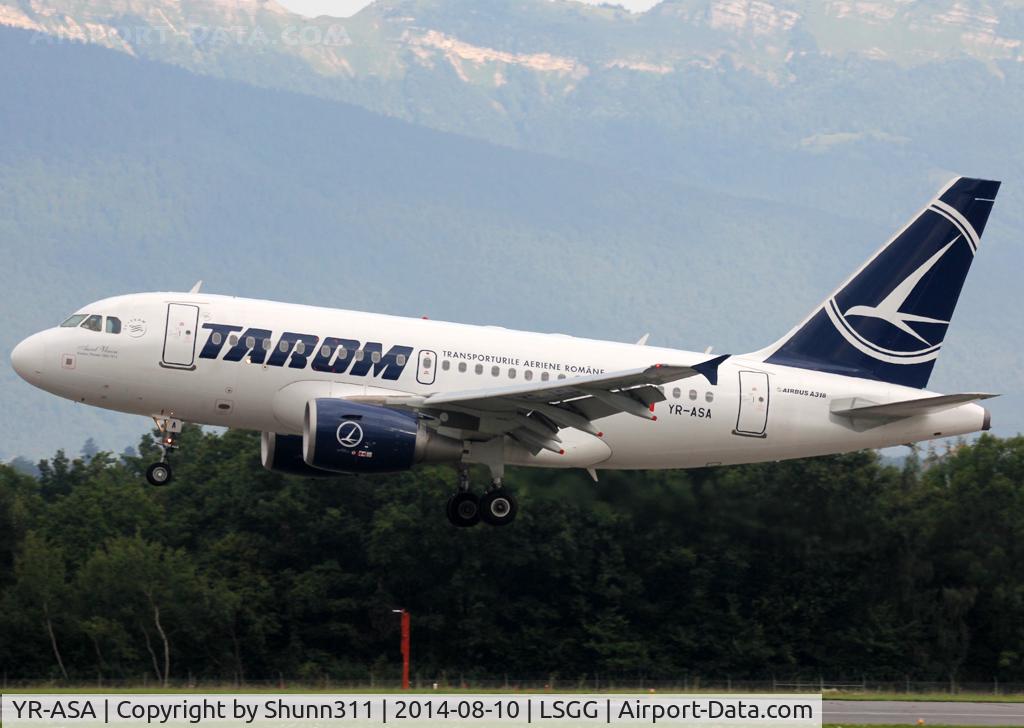 YR-ASA, 2006 Airbus A318-111 C/N 2931, Landing rwy 23