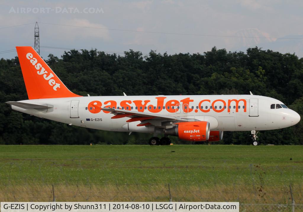 G-EZIS, 2005 Airbus A319-111 C/N 2528, Ready to take off rwy 23
