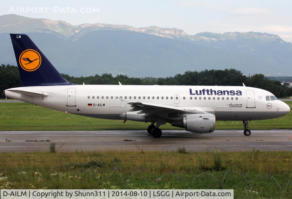 D-AILM, 1997 Airbus A319-114 C/N 694, Taxiing holding point rwy 23 for departure...