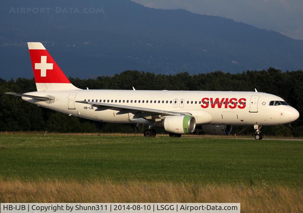 HB-IJB, 1995 Airbus A320-214 C/N 0545, Ready for take off rwy 23 with new titles