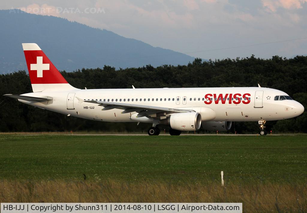 HB-IJJ, 1996 Airbus A320-214 C/N 585, Ready for take off rwy 23 with new titles