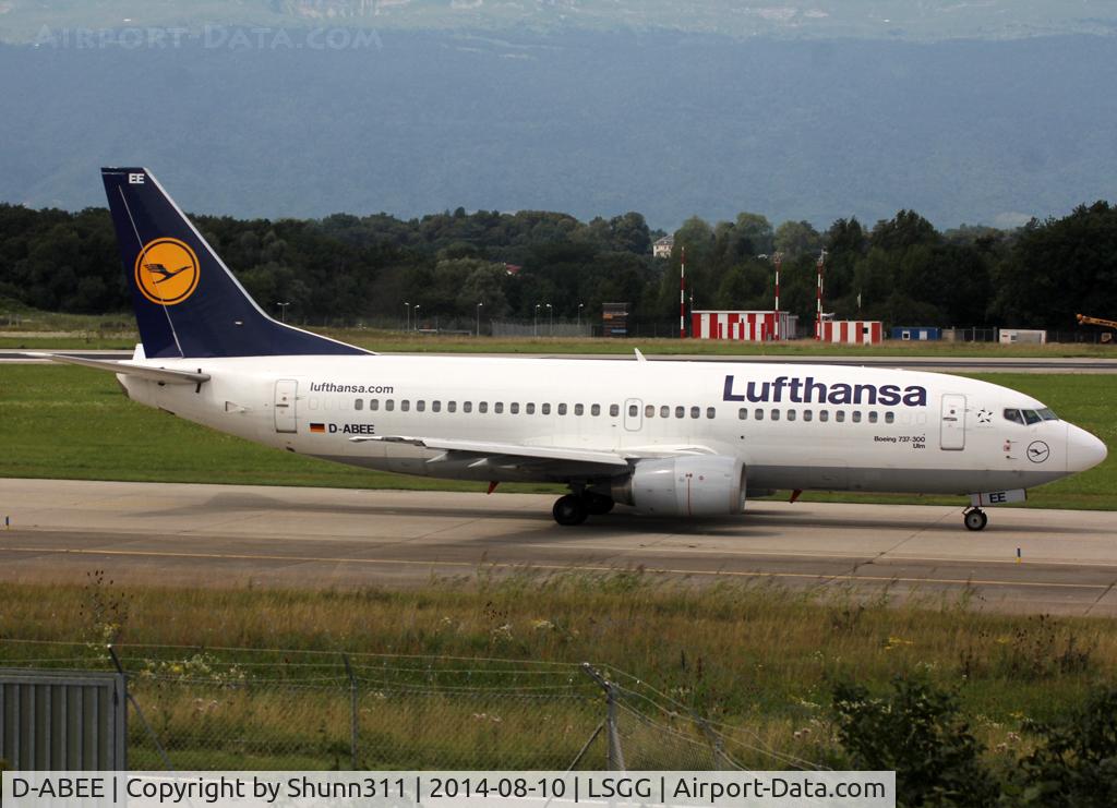 D-ABEE, 1991 Boeing 737-330 C/N 25216, Taxiing holding point rwy 23 for departure...