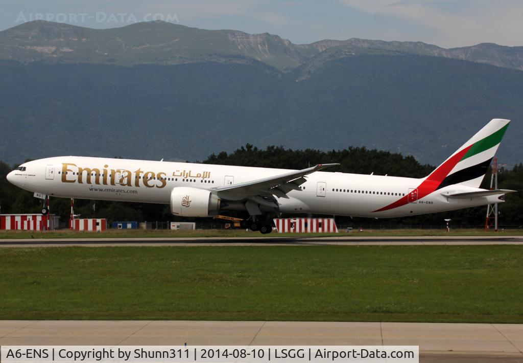 A6-ENS, 2014 Boeing 777-31H/ER C/N 41365, Landing rwy 23