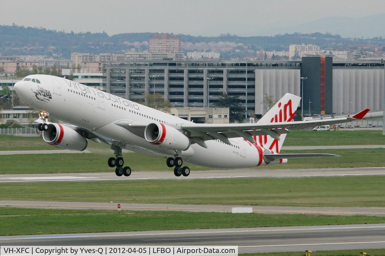 VH-XFC, 2012 Airbus A330-243 C/N 1293, Airbus A330-243, Take off Rwy 32L, Toulouse Blagnac Airport (LFBO-TLS)