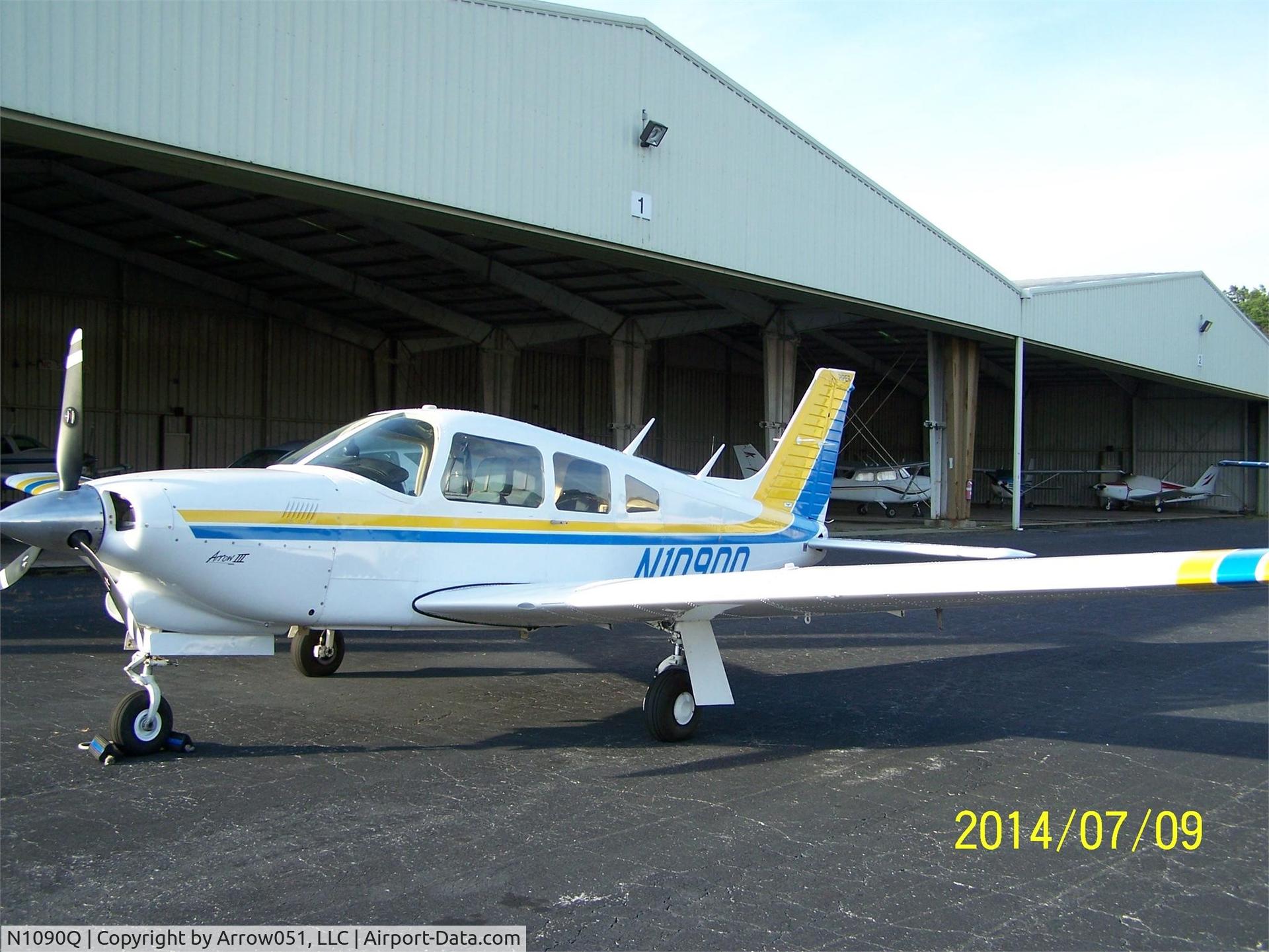 N1090Q, 1977 Piper PA-28R-201T Cherokee Arrow III C/N 28R-7703051, 1977 Piper PA-28R-201T