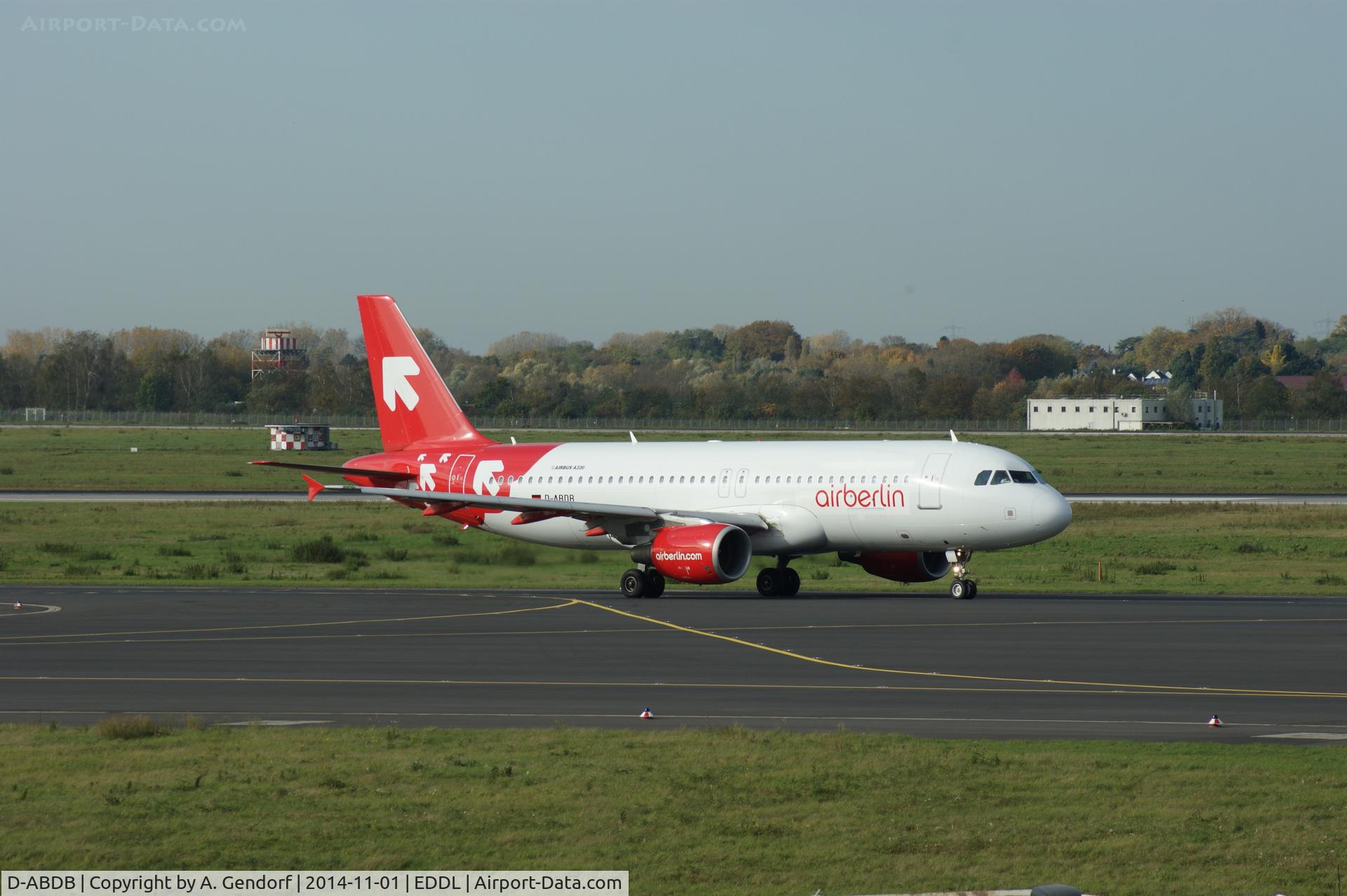 D-ABDB, 2005 Airbus A320-214 C/N 2619, Air Berlin (OLT cs.), is here taxiing at Düsseldorf Int'l(EDDL)