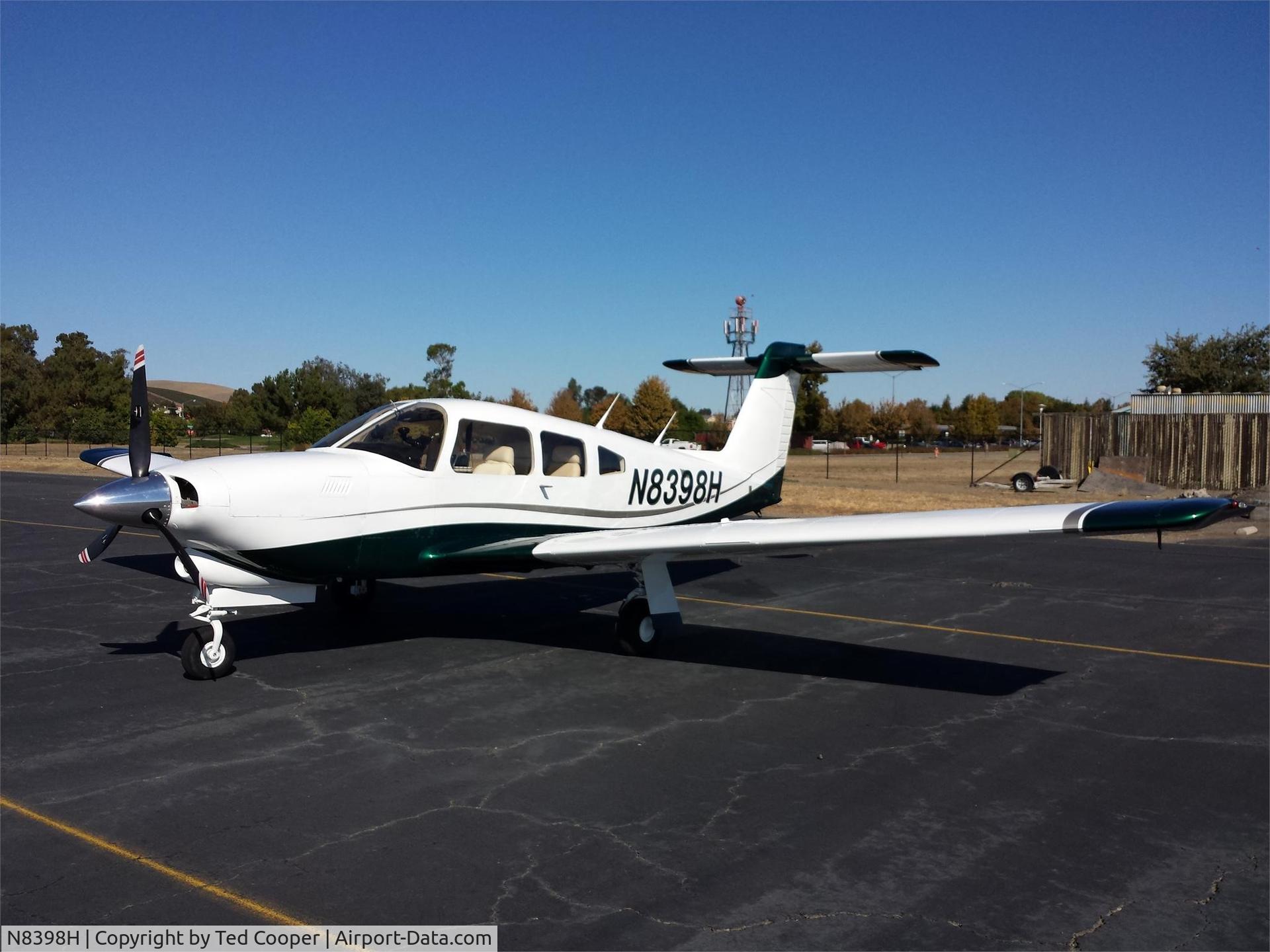 N8398H, 1981 Piper PA-28RT-201T Arrow IV C/N 28R-8131144, 1981 Piper PA-28RT-201T