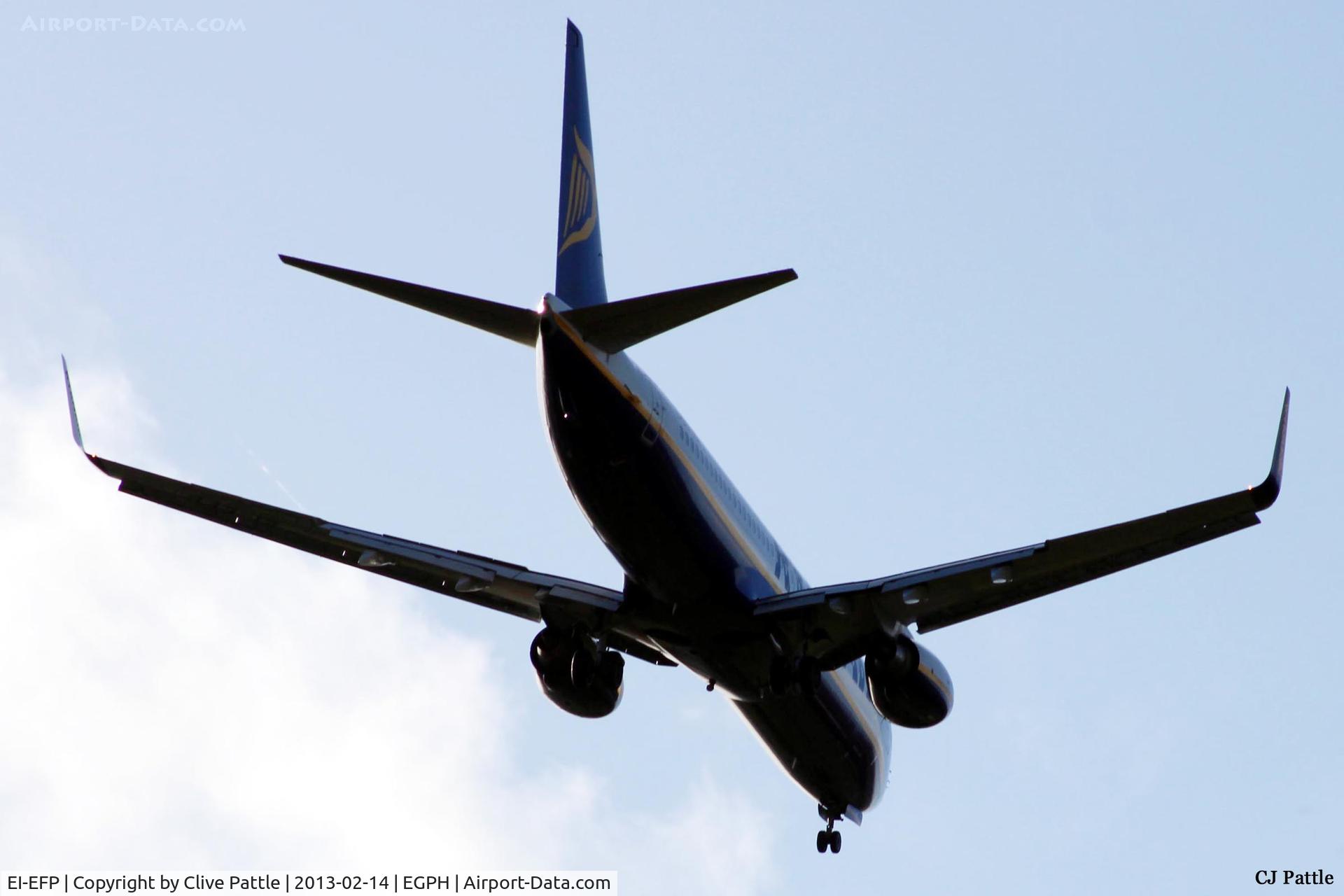 EI-EFP, 2009 Boeing 737-8AS C/N 37540, On finals for Edinburgh EGPH