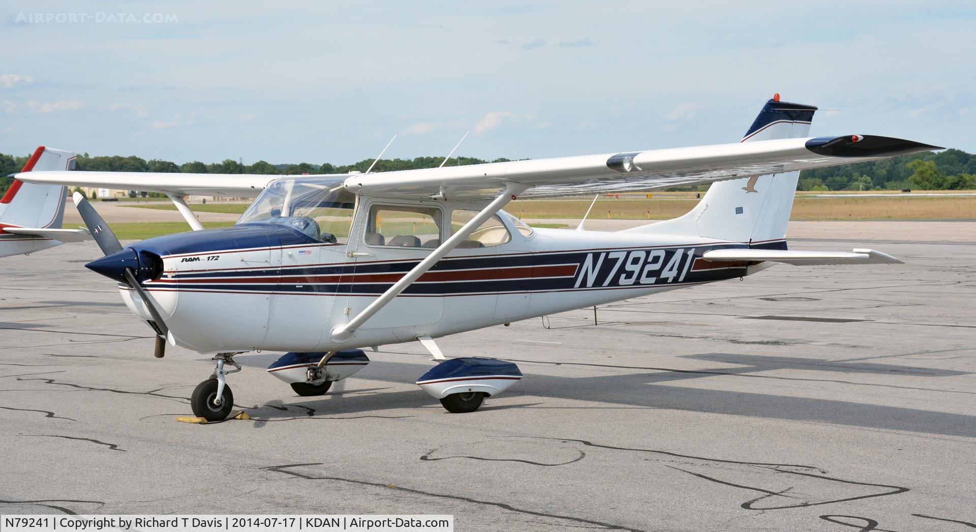 N79241, 1969 Cessna 172K Skyhawk C/N 17257991, 1969 Cessna 172K in Danville Va.