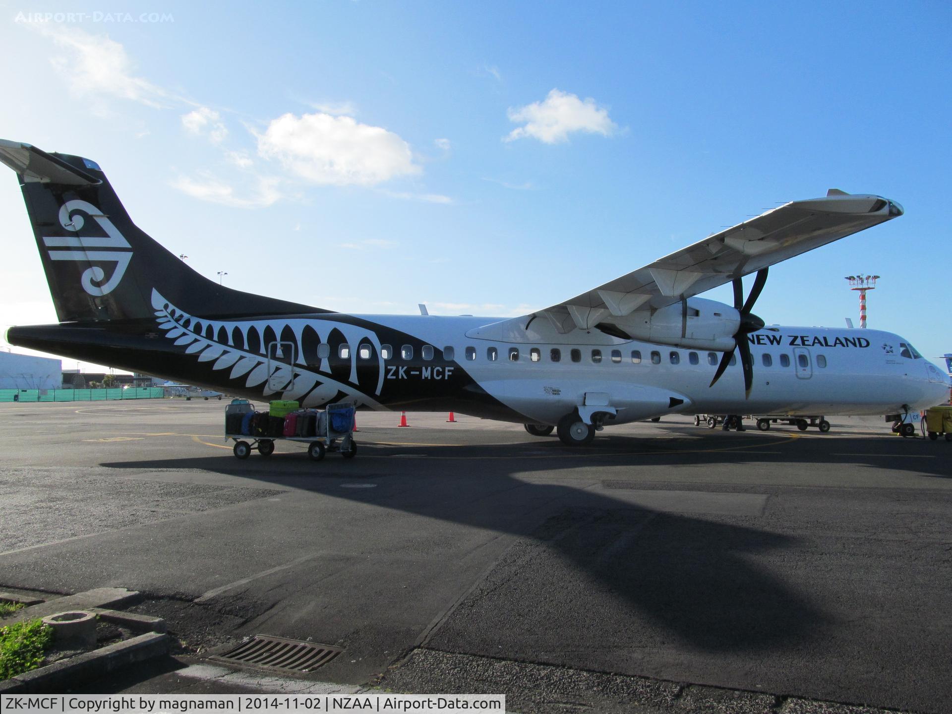 ZK-MCF, 1999 ATR 72-212A C/N 600, in new c/s on domestic apron