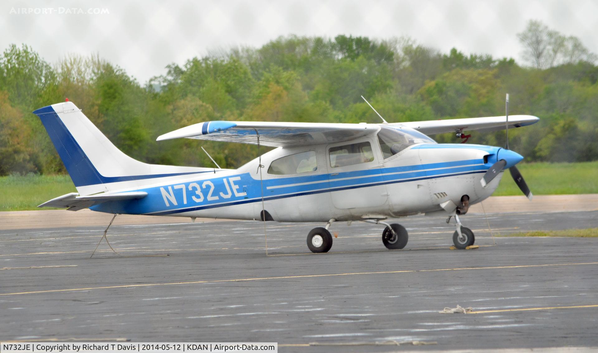N732JE, 1976 Cessna T210L Turbo Centurion C/N 21061542, 1976 Cessna T210L in Danville Va.