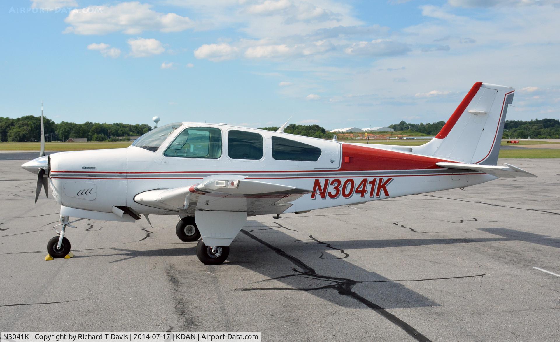 N3041K, 1987 Beech F33A Bonanza C/N CE-1112, 1987 Beech F33A in Danville Va.