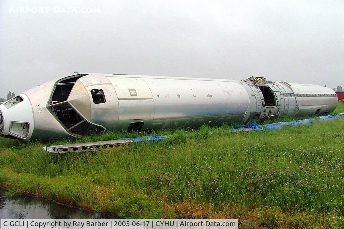 C-GCLI, 1998 Bombardier DHC-8-401Q Dash 8 Dash 8 C/N 4002, de Havilland Canada DHC-8Q-401 [4002] (Ecole Nationale d'Aerotechnique) St. Hubert~C 17/06/2005 . Seen stored here in the open.