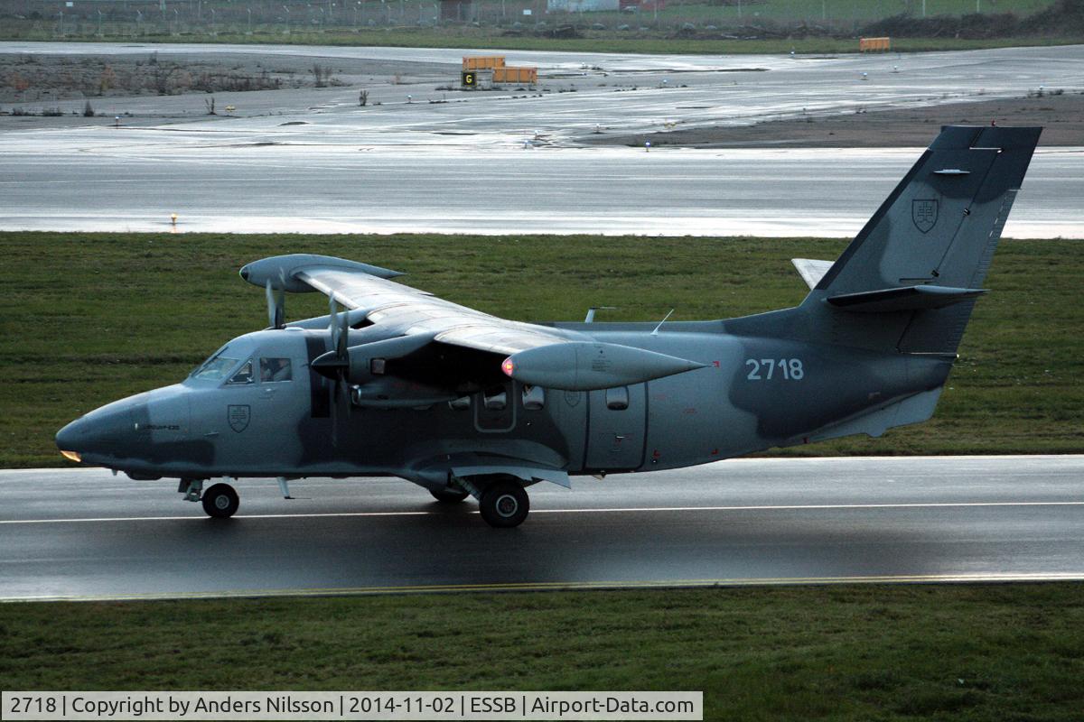 2718, 1992 Let L-410UVP-S Turbolet C/N 092718, Sunset arrival.