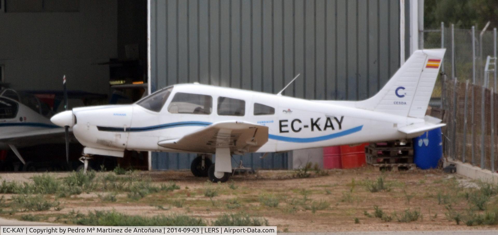 EC-KAY, 2006 Piper PA-28R-201 Cherokee Arrow III C/N 2844130, Aeropuerto de Reus - España
