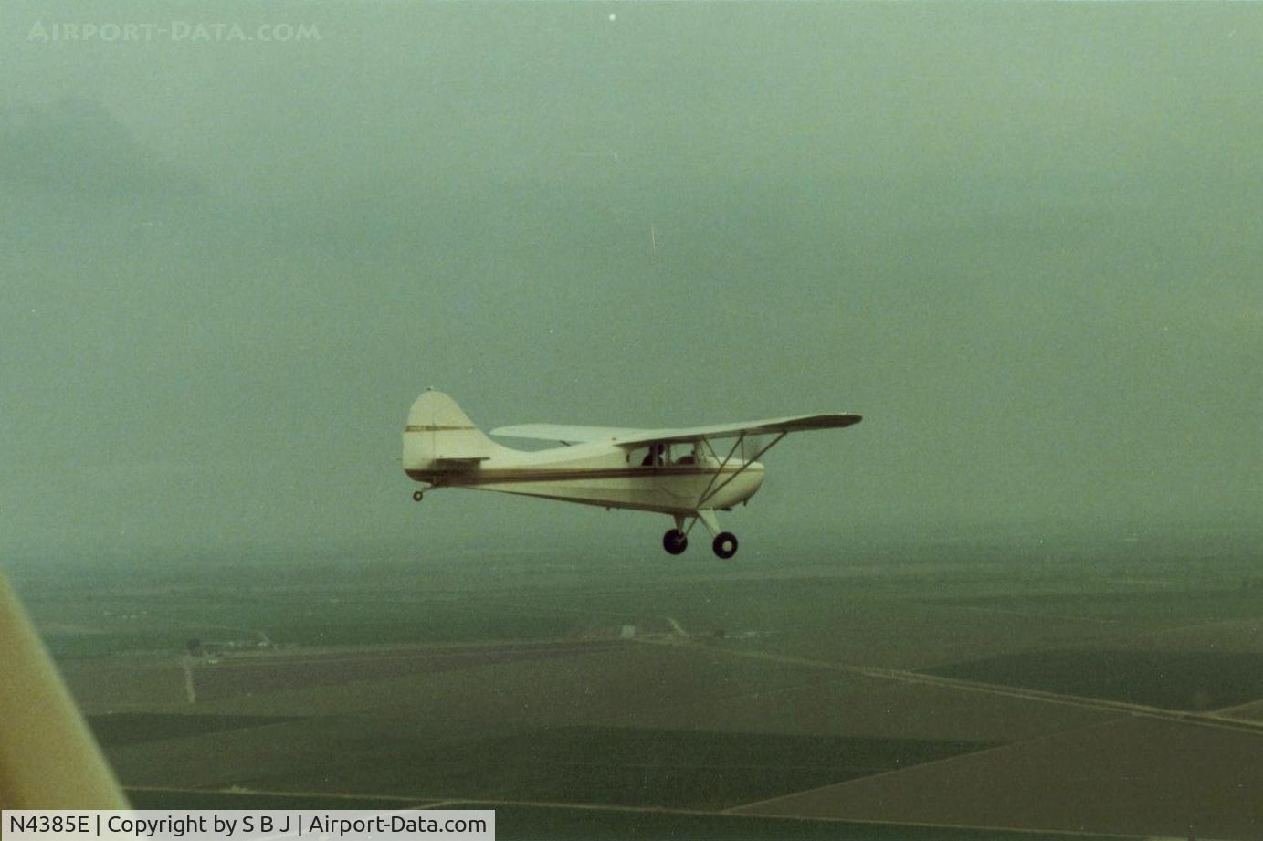 N4385E, 1948 Aeronca 11CC Super Chief C/N 11CC-201, N4385E in flight.
