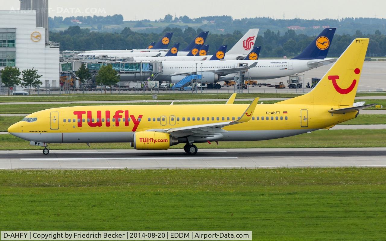 D-AHFY, 2001 Boeing 737-8K5 C/N 30417, departure from München