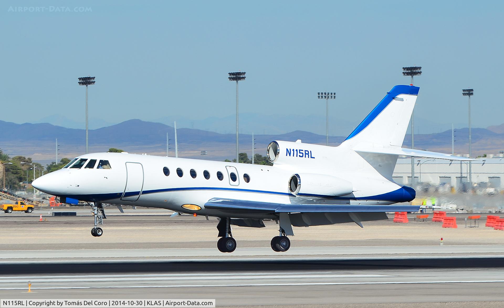 N115RL, 2000 Dassault Falcon 50 C/N 302, N115RL  2000 Dassault MYSTERE-FALCON 50 C/N 302

Las Vegas - McCarran International Airport (LAS / KLAS)
USA - Nevada October 30, 2014
Photo: Tomás Del Coro