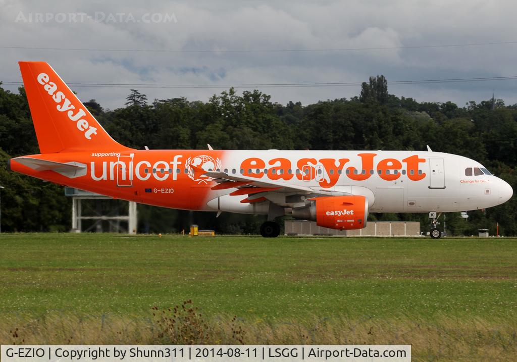 G-EZIO, 2005 Airbus A319-111 C/N 2512, Ready for take off rwy 23