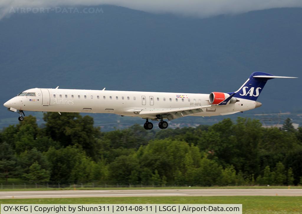 OY-KFG, 2009 Bombardier CRJ-900ER (CL-600-2D24) C/N 15237, Landing rwy 23