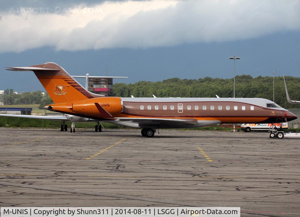M-UNIS, 2010 Bombardier BD-700-1A10 Global Express XRS C/N 9371, Tracted...