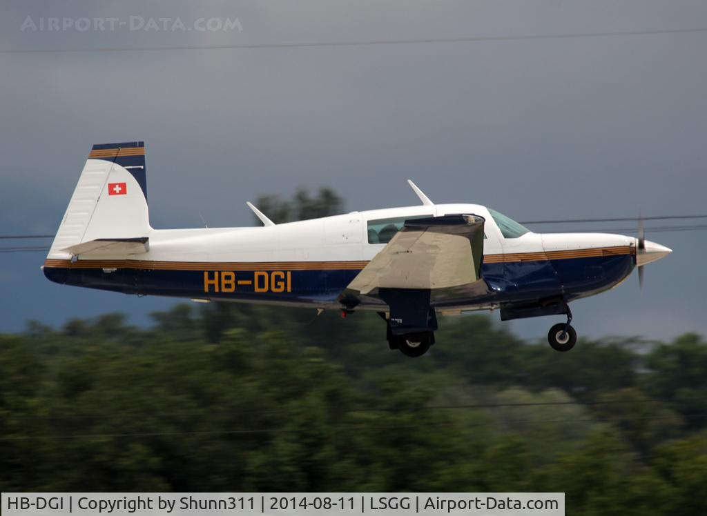 HB-DGI, 1982 Mooney M20K 231 Turbo C/N 25-0693, Landing rwy 23