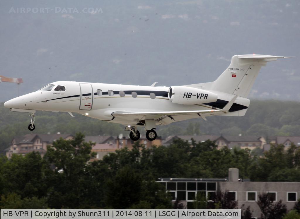 HB-VPR, 2013 Embraer EMB-505 Phenom 300 C/N 50500195, Landing rwy 23