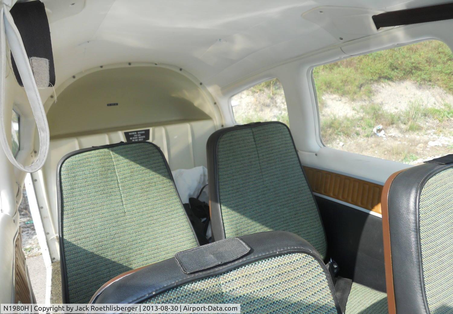 N1980H, 1977 Piper PA-28R-201T Cherokee Arrow III C/N 28R-7703044, 1977 Piper PA-28R-201T