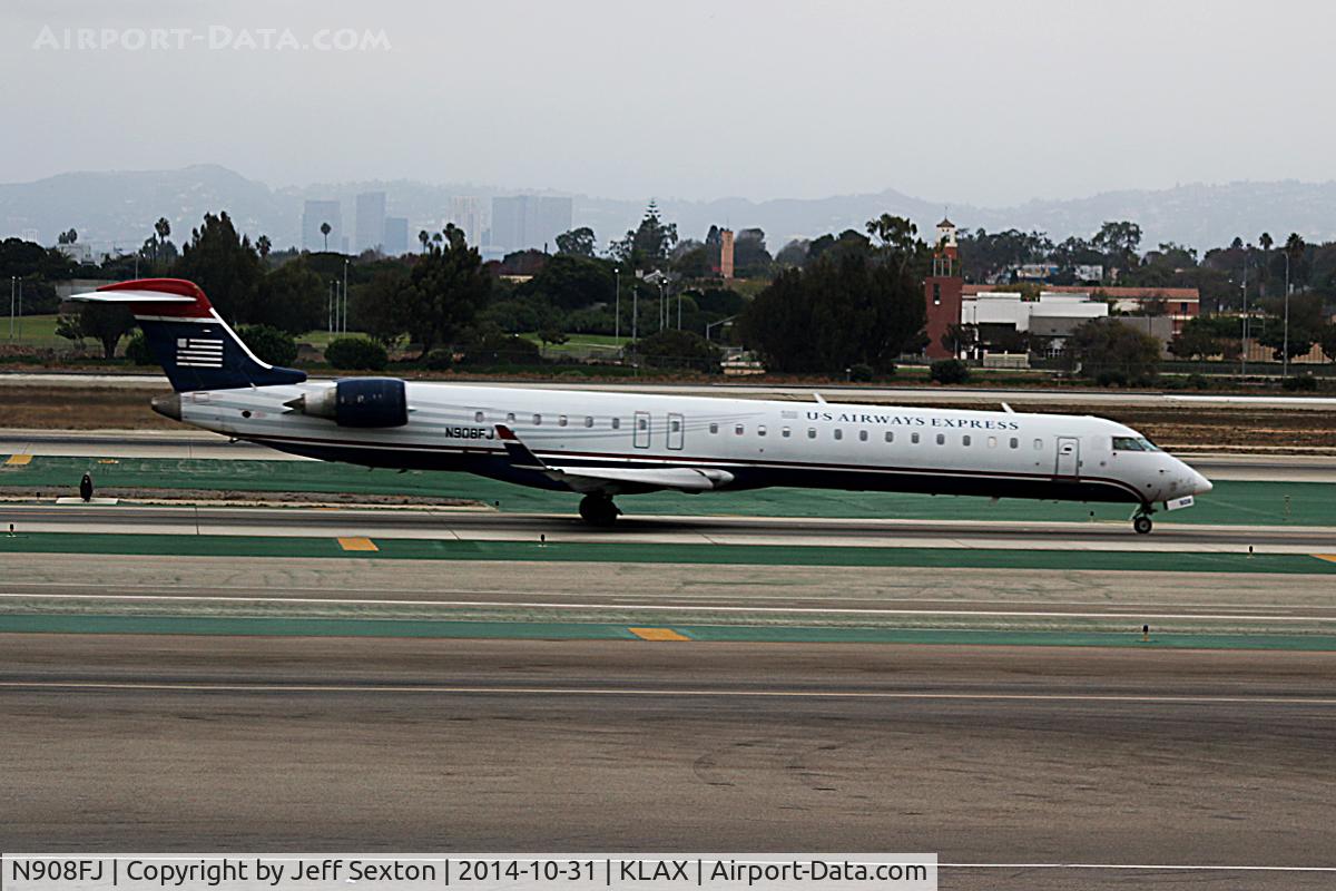 N908FJ, 2003 Bombardier CRJ-900ER (CL-600-2D24) C/N 15008, At LAX