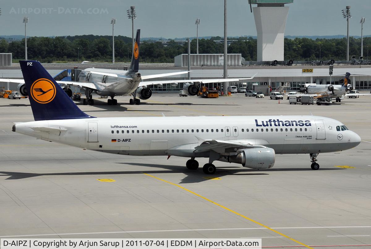 D-AIPZ, 1991 Airbus A320-211 C/N 162, 'Erfurt' taxiing past at MUC.
