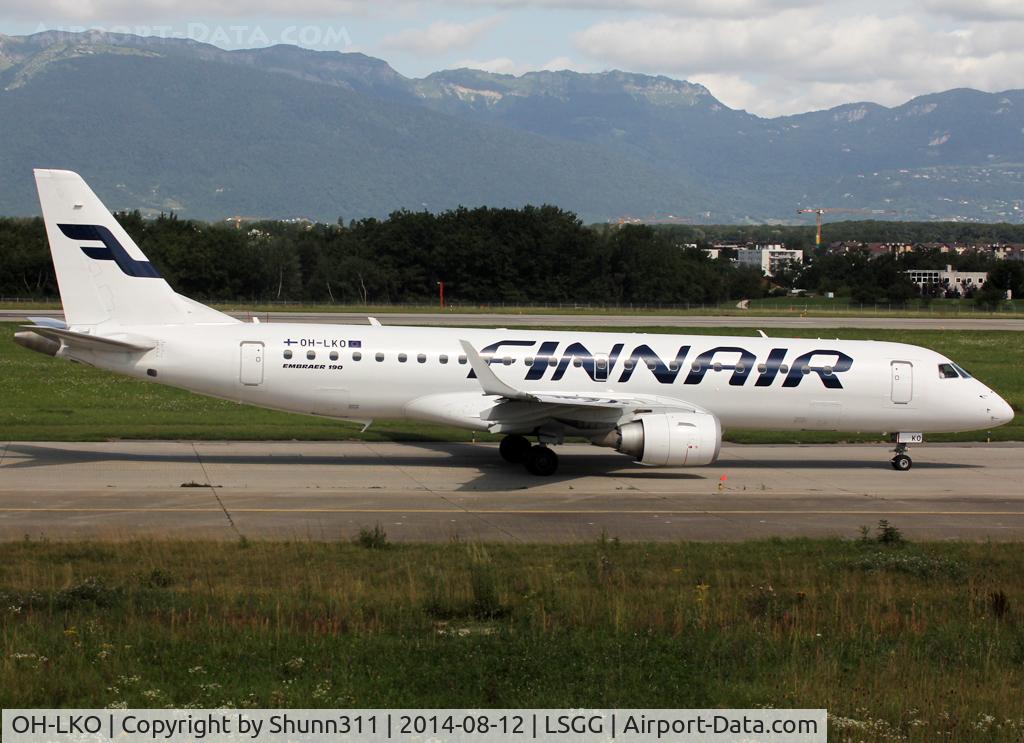 OH-LKO, 2009 Embraer 190LR (ERJ-190-100LR) C/N 19000267, Taxiing holding point rwy 23 for departure...