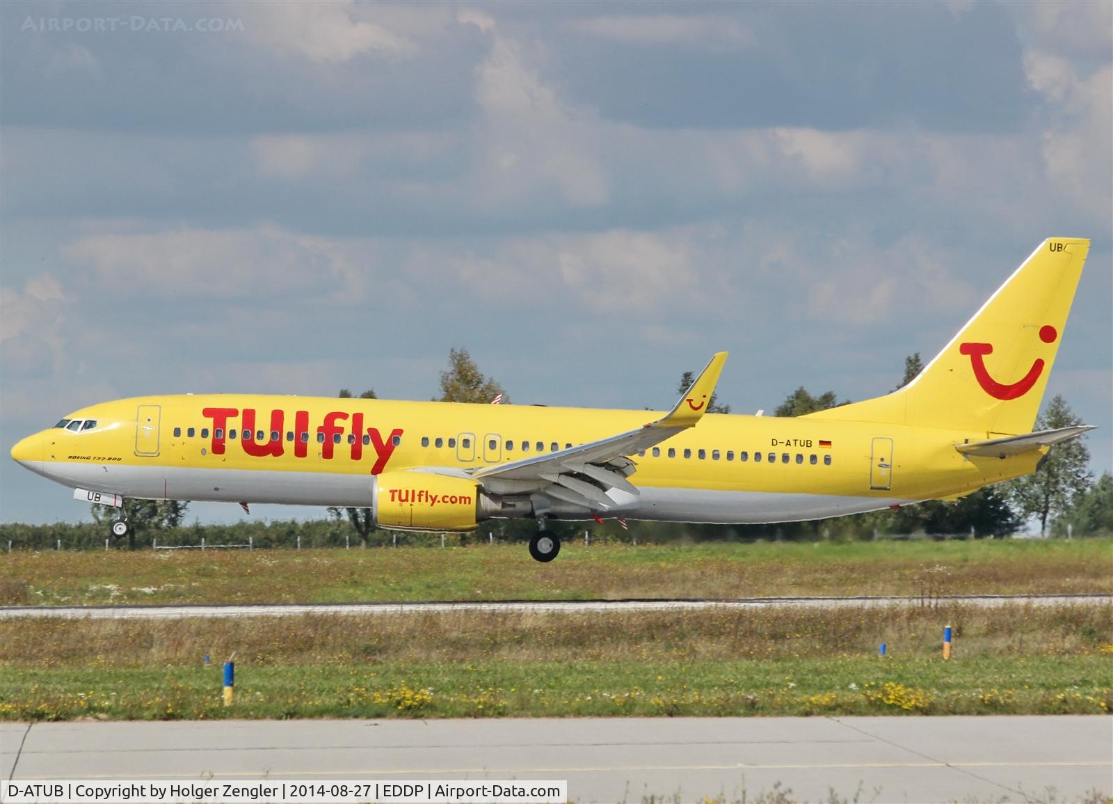 D-ATUB, 2010 Boeing 737-8K5 C/N 37247, Touch down on rwy 26R in 3 seconds.....