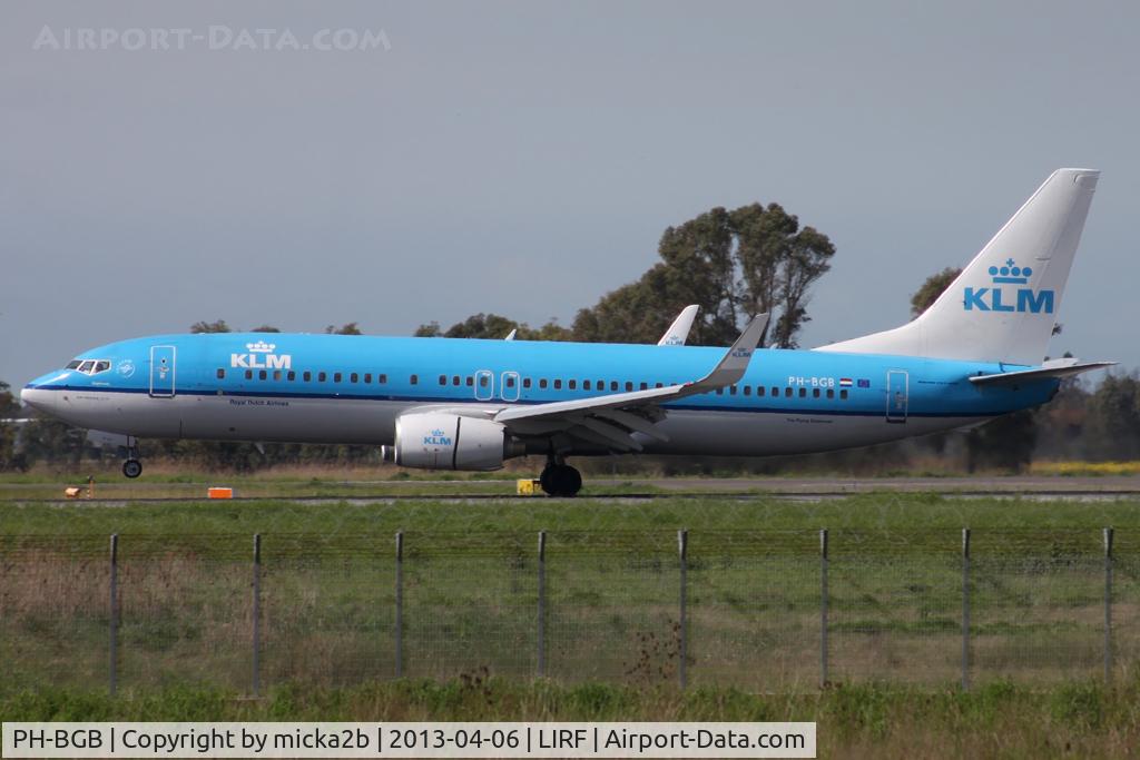 PH-BGB, 2008 Boeing 737-8K2 C/N 37594, Landing