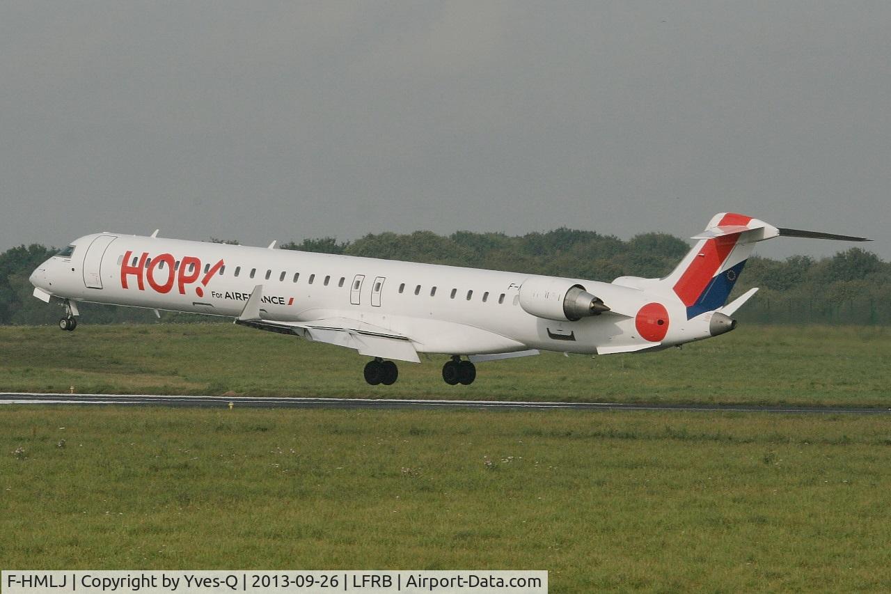 F-HMLJ, 2011 Bombardier CRJ-1000EL NG (CL-600-2E25) C/N 19015, Canadair Regional Jet CRJ-1000, Landing rwy 25L, Brest-Bretagne Airport (LFRB-BES)