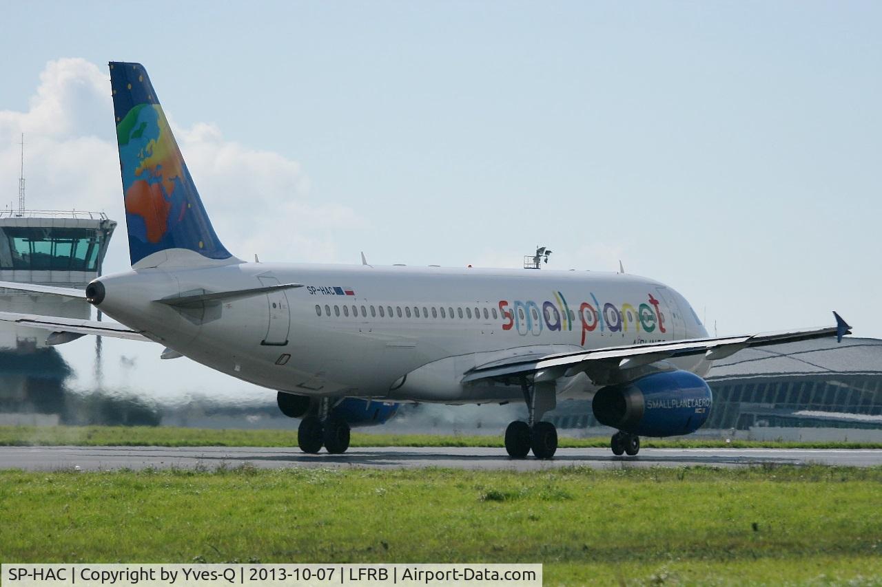 SP-HAC, 1997 Airbus A320-233 C/N 739, Airbus A320-233, Take off run rwy 25L, Brest-Bretagne airport (LFRB-BES)