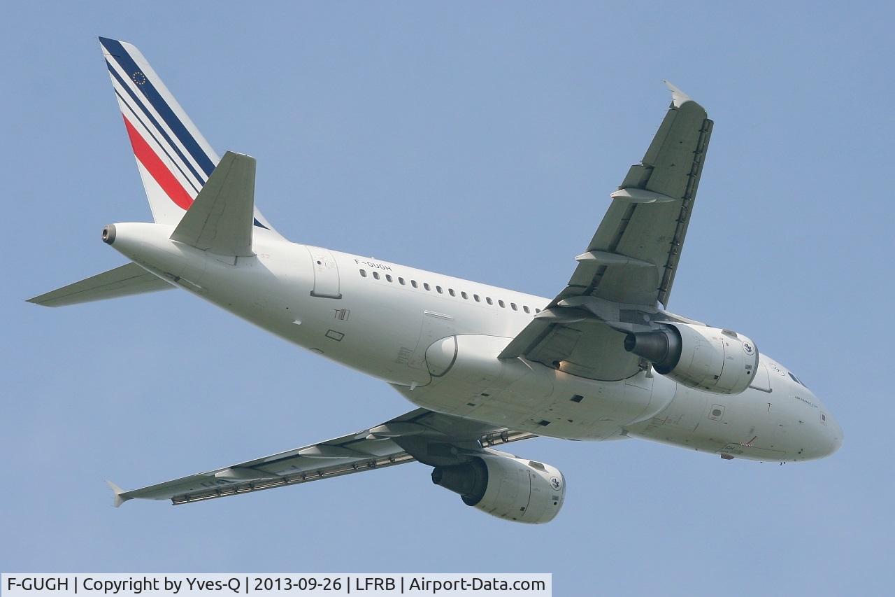 F-GUGH, 2004 Airbus A318-111 C/N 2344, Airbus A318-111, Take off rwy 07R, Brest-Bretagne airport (LFRB-BES)