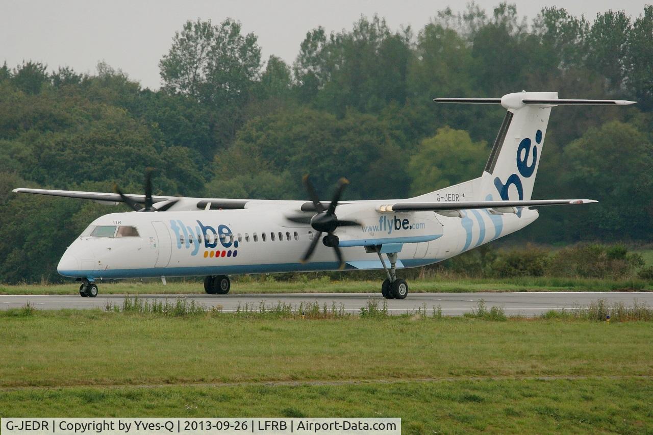 G-JEDR, 2003 De Havilland Canada DHC-8-402Q Dash 8 C/N 4087, De Havilland Canada DHC-8-402Q Dash 8, Holding point rwy 25L, Brest-Bretagne airport (LFRB-BES)