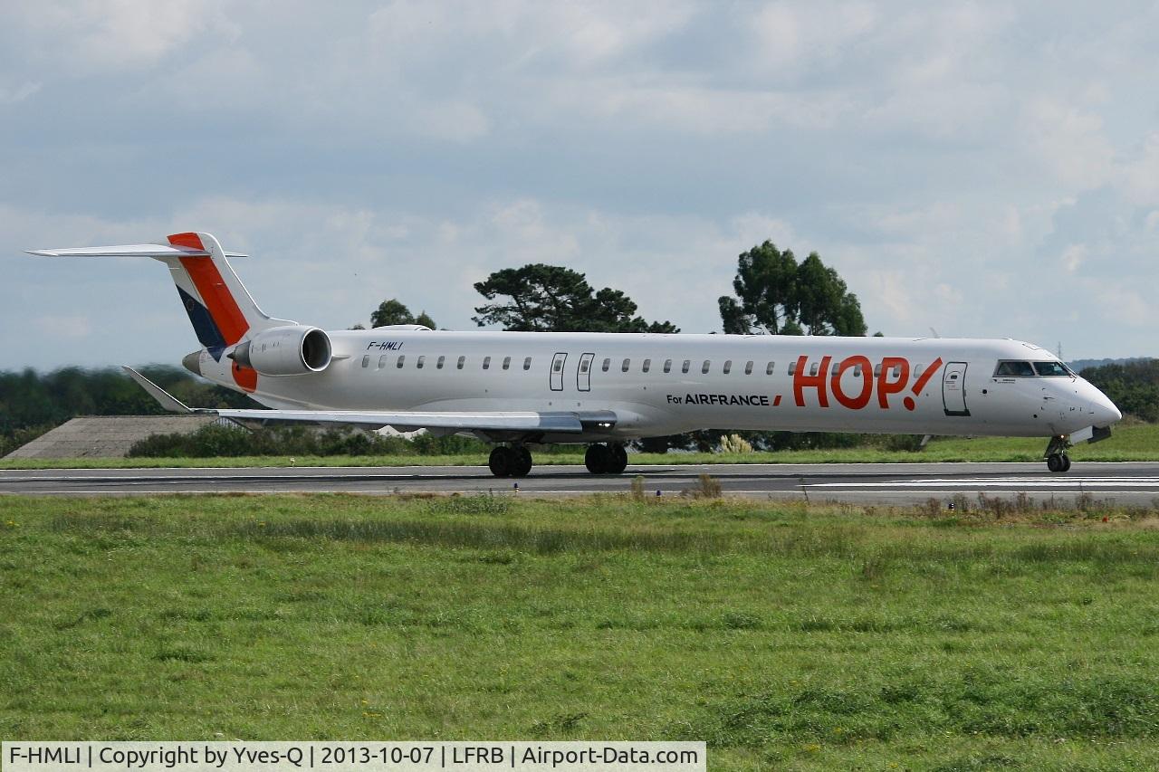 F-HMLI, 2011 Bombardier CRJ-1000EL NG (CL-600-2E25) C/N 19014, Bombardier CRJ-1000, Take off rwy 25L, Brest-Bretagne airport (LFRB-BES)