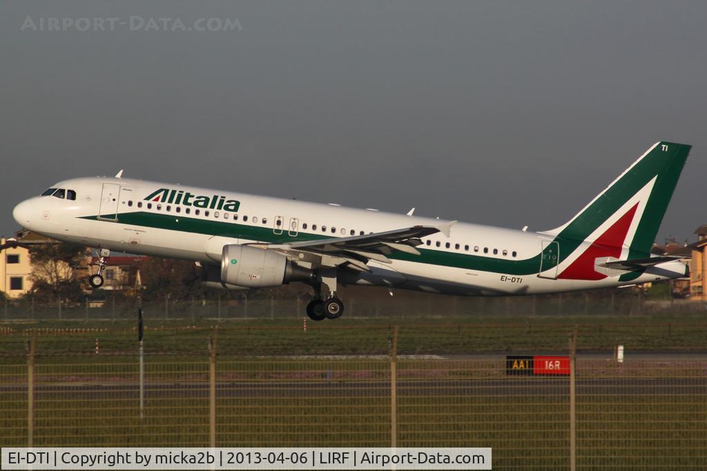 EI-DTI, 2009 Airbus A320-216 C/N 3976, Landing