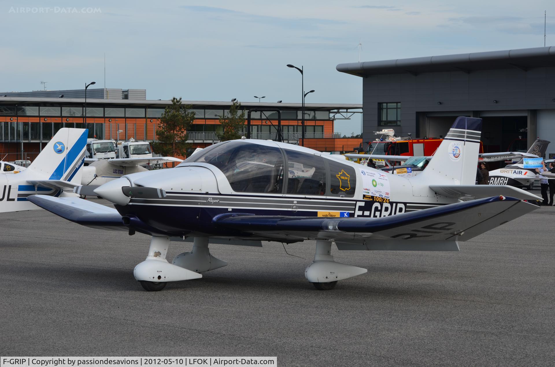 F-GRIP, Robin DR-400-180 Regent C/N 2527, On the apron