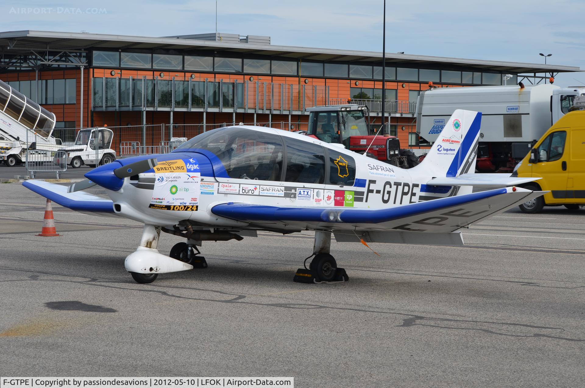 F-GTPE, Robin DR-400-160 Chevalier C/N 2413, On the apron