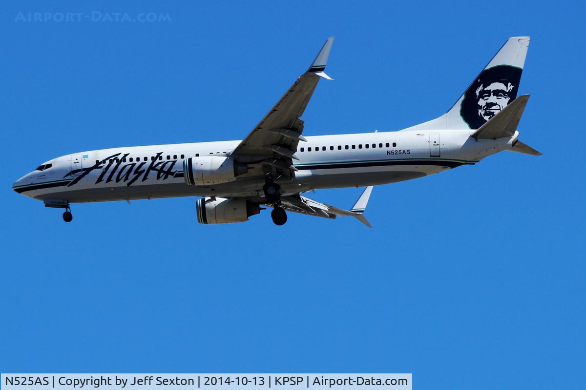 N525AS, 2009 Boeing 737-890 C/N 35692, Approach KPSP